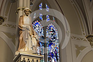 Basilica Statuary