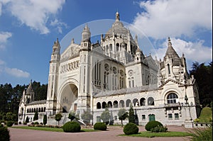 Basilique Sainte-ThÃ©rÃ¨se in Lisieux
