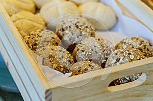 Basket bread