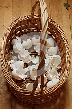 Basket of crushed egg shell