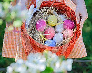 Basket Easter eggs