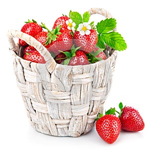 Basket fresh strawberry with green leaf and flower