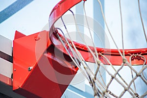 Basketball hoop