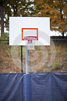 Basketball hoop