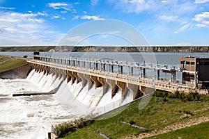 Bassano Dam photo