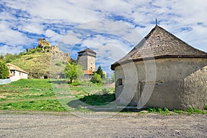 Baštova ulica s výhľadom na hrad vo Fiľakove
