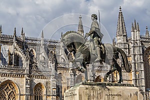 Batalha Monastery. Nuno Alvares Pereira statue photo