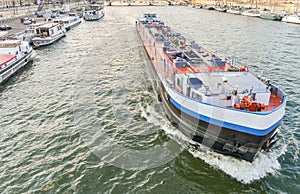 Bateau in the Seine River, Paris