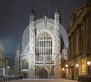 Bath Abbey at night, in the snow