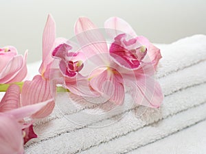 Bath towels with orchids