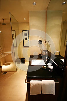 Koupelna z značka nový luxus středisku zařízení poskytující ubytovací služby 