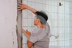 Bathroom tiles renovation