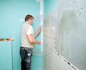 Bathroom tiles renovation