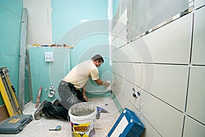 Bathroom tiles renovation