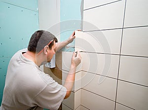 Bathroom tiles renovation