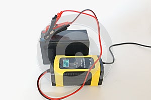 Battery pulse charger