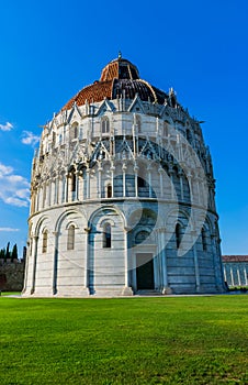 Battistero di San Giovanni, Pisa photo