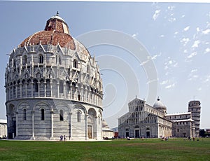 Battistero, Duomo & La Torre Pisa photo