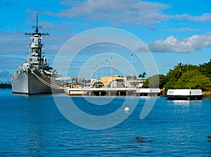 Bitevní loď pomník na perla přístav 