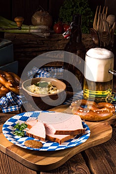 Bavarian meatloaf with sweetly senf