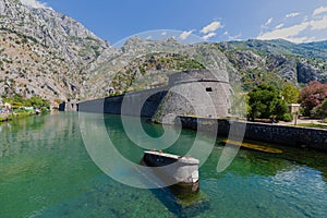 In the bay of Kotor is the small fortified UNESO Town of Kotor located with its Romanesque building style