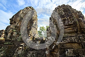 Bayon Castle is a stone castle of the Khmer Empire. Located in the center of Angkor Thom