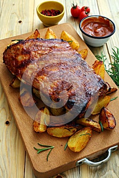 BBQ spare ribs with herbs