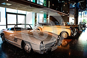 Bburago Mercedes 300SL roadster and luxury cars