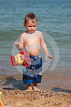 Beach bucket levitation