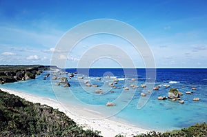 Playa azul el mar sobre el, Japón 