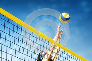 Beachvolleyball player net