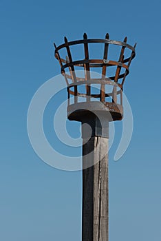 Beacon basket for signalling