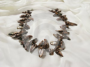 Beads made of mother-of-pearl