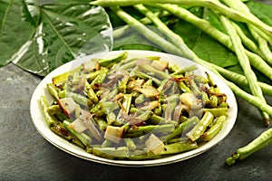 Beans stir fry with coconut- mezhukkupuratii.