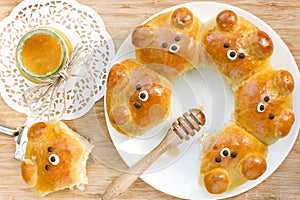 Bear buns. Ridiculously adorable pull-apart bear shaped milk bread rolls