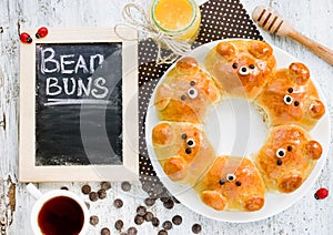 Bear buns. Ridiculously adorable pull-apart bear shaped milk bread rolls. Cute and kawaii Japanese style food art