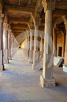 Bearing beats of architecture, Jami Masjid, Mandu