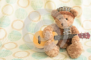Bears are playing the guitar for fun