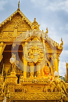 Beautiful and Amazing Golden Buddhist temple at Wat Paknam Jolo