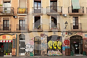 Beautiful architecturResidential apartment building with shops on the ground floor Barcelonae in the city centre of Barcelona