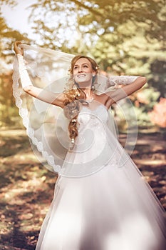 Beautiful bride in her wedding day