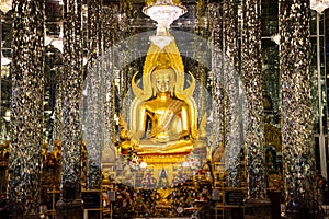 Beautiful Buddha statue in Tha Sung temple