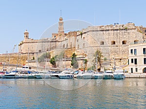 Beautiful buildings of the city of Isla. Malta