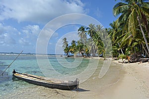 Beautiful caribbean beach of a San Blas island, in PanamÃ¡
