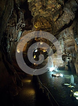 Beautiful cavern to discover photo