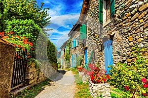 Bellissimo colorato medievale vicolo Francia 