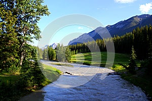 A Beautiful day in Canada - Hiking and exploring in Banff Nationalpark / Tunnel Mountain