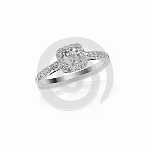 Beautiful diamond wedding engagment band ring solitaire with multiple halo stones