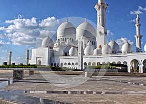 Beautiful Grand Mosque in Abu Dhabi
