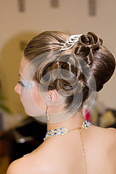 Beautiful hairdress for the bride